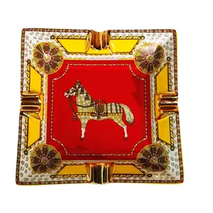 منفضة سجائر فاخرة بتصميم مبتكر من البورسلين الذهبي للاستخدام الخارجي، منفضة سجائر سيراميك للسيجار - Product Image 3