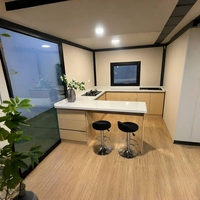Casa Prefabricada de 2 Dormitorios con Extensión a Ambos Lados, Contenedor con Sala de Estar, Techo Impermeable Personalizado para Refugio de Emergencia