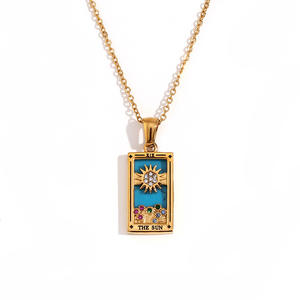 Collier pendentif en acier inoxydable plaqué or 18 carats pour femmes de haute qualité <span class=keywords><strong>carte</strong></span> de Tarot étanche Zircon Style classique hypoallergénique - Product Image 5