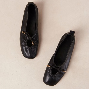 Morbide ballerine in vera pelle con fiocco per le scarpe da sposa per gli ospiti - Product Image 3