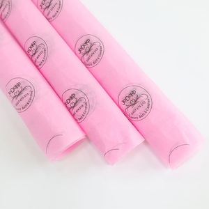 กระดาษห่อรองเท้าเนื้อเยื่อแบบโฮโลแกรมสีชมพูพิมพ์ลายแบรนด์ตามสั่ง น้ำหนัก 80gsm 60g 42g 28g 30g 17gsm ราคาถูก หรูหรา สำหรับห่อของขวัญ - Product Image 5