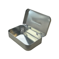 Boîte en métal carrée noire et argentée avec couvercles pour emballage de thé, menthe, tabac, bonbons et cadeaux
