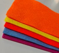 Feutre 100% polyester aiguilleté, technique non-tissée laminée, léger et résistant à l'abrasion, pour balles de tennis et balles pour animaux de compagnie