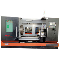 Tour à fileter CNC horizontal robuste QK1352 pour tuyaux de 520 mm avec double mandrin et commande hydraulique pour le filetage et le tournage