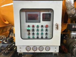 Bétonnière diesel portable MINLE avec pompe / Bétonnière mobile auto-chargeante <span class=keywords><strong>mini</strong></span> JBTS40 avec pompe à béton pour la construction - Product Image 3