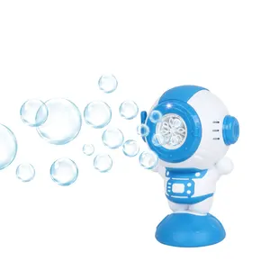 Outdoor Children Grass Play Indoor Party B/O Light Up Plastic Astronauts Battery Operated Bubble Machine Maker Blower Toy