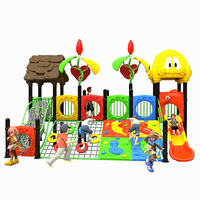 Équipement de terrain de jeu extérieur classique pour enfants dans le Guangdong, structure de jeu extérieure multifonctionnelle en plastique pour enfants