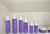 Bouteilles et pots cosmétiques en PET métallisé, fournis directement par l'usine, avec double couvercle anti-poussière, vaporisateur, crème, couleurs pastel multiples, recharge pour soins de la peau
