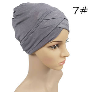 New Spot India Baotou Turban pour femme <span class=keywords><strong>Hijab</strong></span> croisé à quatre couches Chapeau de nuit <span class=keywords><strong>avec</strong></span> matériau en polyester pour une utilisation en extérieur pour les musulmans - Product Image 4