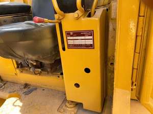 รถเกลี่ยดิน D6D แมวมือสองอุปกรณ์ก่อสร้าง20ton พร้อมส่วนประกอบเครื่องยนต์หลักจัดส่งทั่วโลก - Product Image 3