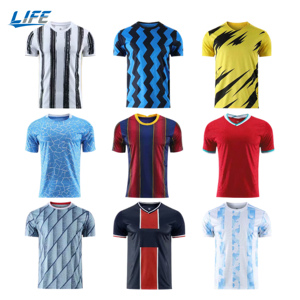 ชุดแฟนคลับดีลักซ์ เสื้อเจอร์ซีย์รุ่นซัมเมอร์ฟุตบอล 2026 ระบายอากาศได้ดี แห้งเร็ว ปรับแต่งสัญลักษณ์ทีมและหมายเลขได้ สำหรับวันแข่งขันในสนาม - Product Image 1