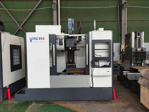 MARCH EXPO Vmc850 Centre d'usinage vertical robuste 3/4/5 axes pour métal 24ATC Vmc850 Centre d'usinage vertical CNC robuste - Product Image 4