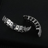 Bijoux fantaisie tendance européens et américains en zircon, très demandés ; Vente en gros de bijoux hip-hop géométriques en cuivre plaqué or IP