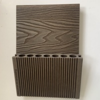 Tarima de Madera Plástica Compuesta (WPC) de Alta Calidad para Terraza y Balcón, con Revestimiento Impermeable y Relieve 3D