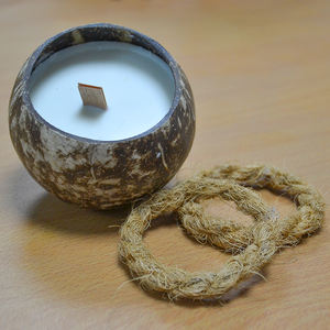 Vietnam Eco petite coquille de noix de coco poire anglaise & parfum Freesia <span class=keywords><strong>bougie</strong></span> bol mèche en bois - Product Image 3