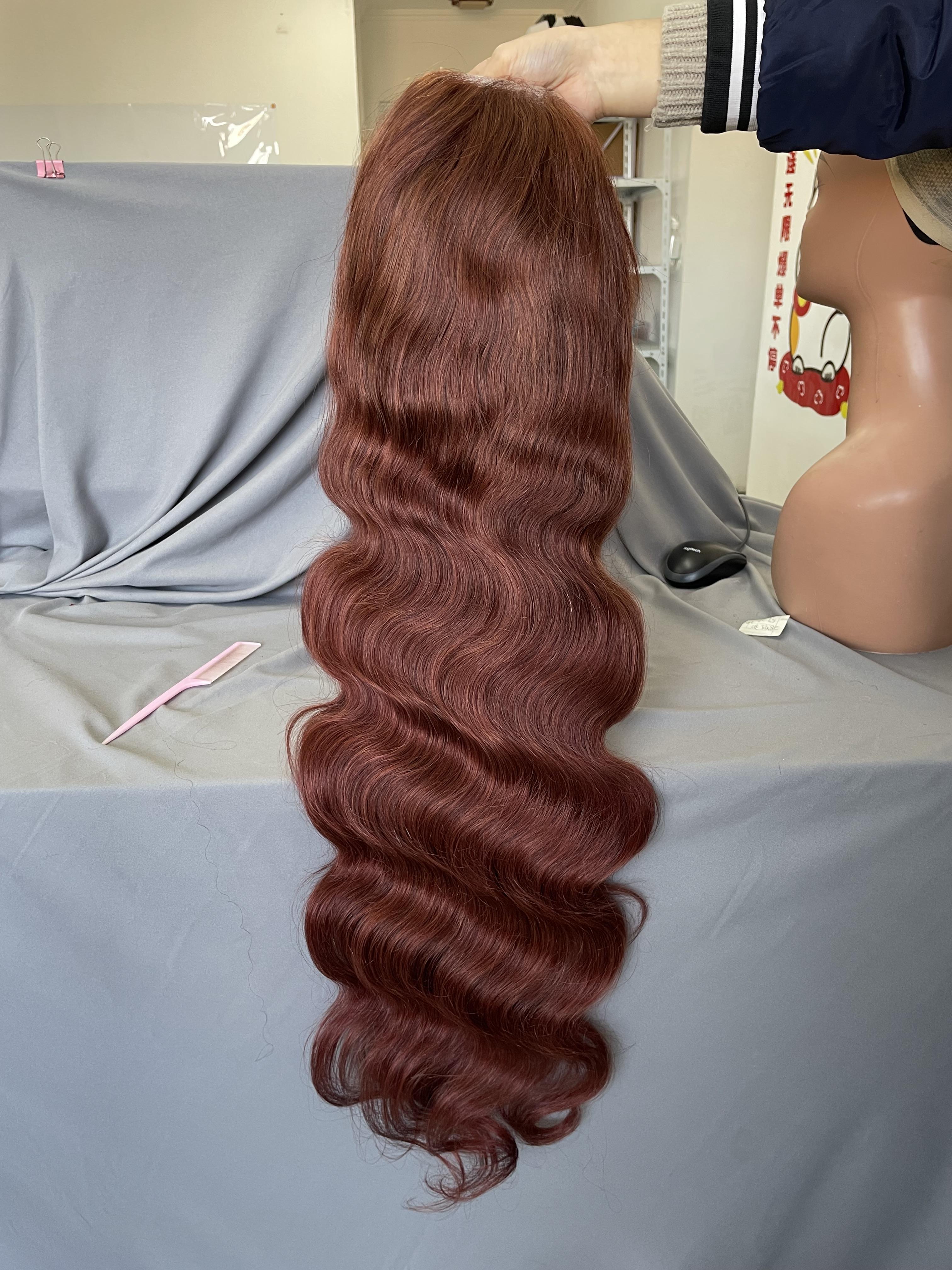 วิกผมลอนคลื่นสีออเบิร์น