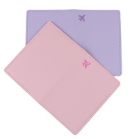 Étui de passeport en cuir PU avec logo personnalisé, porte-cartes de voyage, logo brodé, porte-passeport fin pour la famille