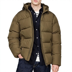 Chaqueta acolchada lisa de talla grande de lujo de invierno con logotipo estampado personalizado, abrigos gruesos y ligeros de burbuja de fabricante para hombre - Product Image 1
