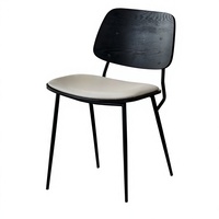 Chaise de salle à manger nordique en bois massif avec dossier, chaise en cuir pour la maison, style luxe léger, multifonctionnelle pour cafés et salons de thé