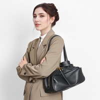 Sac bowling Carrie de marque B, niche coréenne, pour femmes, en cuir pleine fleur simple, sac Boston, collection de design de luxe