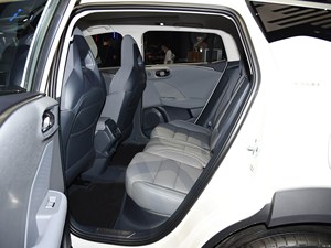 Nouvelle voiture Lynk & Co 06 EM-P 2025 EM-P126 Longue Portée <span class=keywords><strong>Halo</strong></span> SUV 5 Places Hybride Atmosphérique, R18, Conduite à Gauche Jiben Auto - Product Image 5