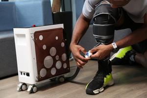 क्रायोपॉश नए पुनर्वास उपकरण के लिए बर्फ की आवश्यकता नहीं होती है और ठंडा संपीड़न भौतिक चिकित्सा उपकरण मशीन प्रणाली - Product Image 4