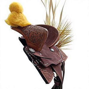 Selle de Cheval Western Anglaise de Course Haut de Gamme en Cuir Fait Main, Confortable et Durable, avec Quincaillerie en Bois, Plastique et Laiton de Qualité Supérieure - Product Image 1