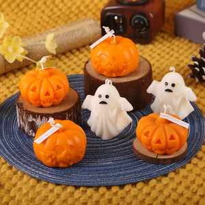 Vela artesanal decorativa con forma de fruta para Halloween, de cera de parafina perfumada, ideal para fiestas y celebraciones. - Product Image 1