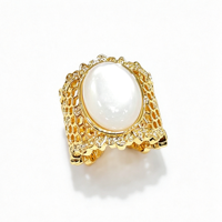 Vintage Eleganter Breiter Ring, Vergoldete Legierung, Wabenförmig Ausgehöhlt mit Harz-Cabochon, Modischer Damenring, Großhandel, Individuell Anpassbar