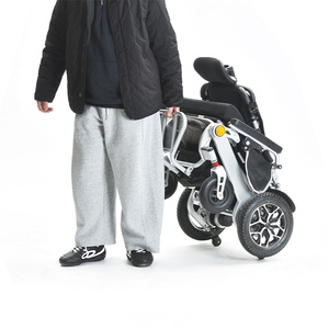 <span class=keywords><strong>Fauteuil</strong></span> roulant <span class=keywords><strong>électrique</strong></span> pliable en alliage d'aluminium, vente en gros d'usine, moteur 300W*2, pour personnes handicapées - Product Image 6