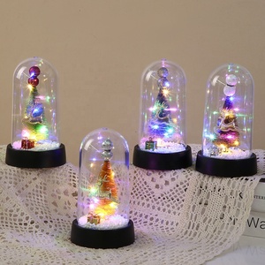 TC Wholesale Led Lights <span class=keywords><strong>Santa</strong></span> Elk Bonhomme de neige Poupées Cadeaux de Noël Décorations Fournitures PVC Arbre de Noël dans un dôme en verre - Product Image 1