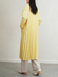 Gabardina informal de longitud media para mujer de alta calidad Miyake diseño plisado botón único envío rápido inventario de salida de fábrica - Product Image 3