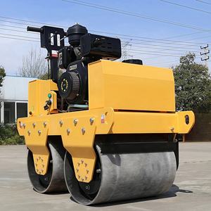 เครื่องยนต์ฮอนด้าขับเคลื่อน<span class=keywords><strong>1</strong></span>ตันลูกกลิ้งถนนลูกกลิ้งคู่อัดมินิพร้อมลูกกลิ้งกลองคู่ - Product Image 3