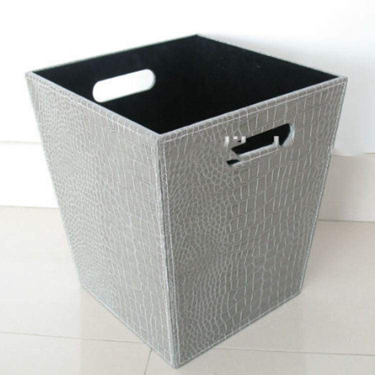 Carré Décoratif En Simili Cuir Croco Poubelle