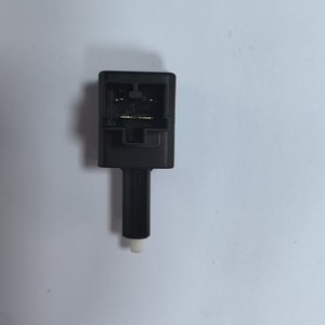 Interruptor de Luz de Freno Changan Yuexiang RY3.604.021 para Reemplazo y Reparación - Product Image 2
