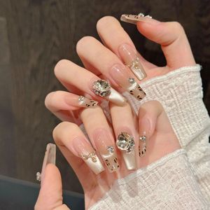 Nouveau produit lancé - Katy avec chapeau - Vernis à ongles artisanal tridimensionnel, mignon, caramelisé, Maillard, avec nœud, à porter - Product Image 3