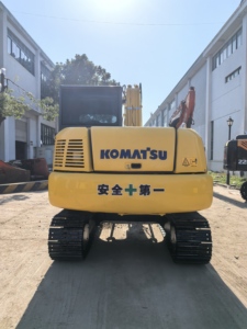 Mini pelle sur chenilles Komatsu PC70 7 tonnes pelleteuse à chenilles fabriquée au Japon pompe à engrenages moteur ZX70 307E Kawasaki pompe hydraulique 0-2000 - Product Image 4