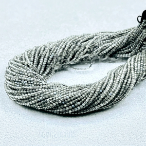 Venta al por Mayor de Cuentas Facetadas de Piedra Lunar Gris 100% Natural, 2mm, 13 Pulgadas, para la Fabricación de Joyería - Product Image 1