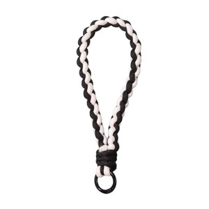 Dragonne de téléphone en corde torsadée en polyester, courte, anti-perte et anti-chute, universelle, avec fonction de suspension décorative, pour téléphone portable tendance - Product Image 1