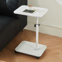 Table de chevet moderne avec rangement pour appartement, chambre, salon et utilisation comme table d'appoint de canapé