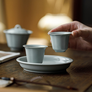 Taza de Té Pequeña Guanlan Tianqing Ru Kiln, Hecha a Mano, de Porcelana, Forma Cilíndrica, Color Azul Cielo, para Degustación de Té Kung Fu, Taza Individual - Product Image 2