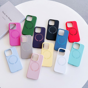 <span class=keywords><strong>Étui</strong></span> magnétique en silicone liquide pour iphone 15 <span class=keywords><strong>étui</strong></span> de téléphone <span class=keywords><strong>à</strong></span> cadre d'objectif matériel <span class=keywords><strong>étui</strong></span> en flanelle de silicone d'origine pour iphone 15pro max - Product Image 2