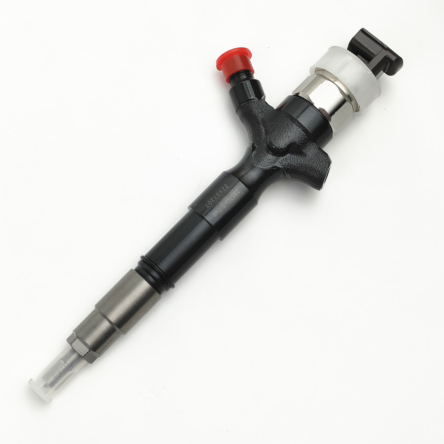 High Performance Diesel Injector 095000-7380 Common Rail Fuel Injetor 23670-30240 for ISUZU
