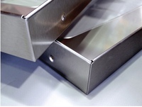 Machine à plier CNC Dontzer DFB-1200/1600 pour tôles en acier au carbone, en acier inoxydable et en aluminium. Utilisation facile, excellent rapport qualité-prix.