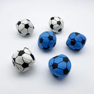 Palle da giocoliere in pelle PVC a 2 pannelli in stile calcio personalizzate palline morbide in bianco e nero per divertenti giocattoli per bambini sacco Hacky all'ingrosso