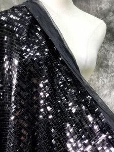 Tissu en maille à sequins noirs rectangulaires de 9 mm, élégant, pour mariage, soirée décontractée, brodé, transparent, tricoté en polyester/métallique - Product Image 4