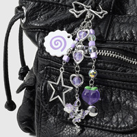 Porte-clés et breloque de sac en alliage de zinc multicolore, au design exquis et charmant, avec motifs de poisson, de pêche, de strass, de croix, de rose épineuse, de flèche et de cœur