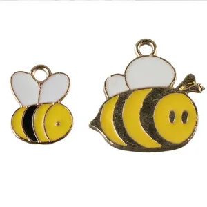 Bee Necklace 18K Gold Collares De Moda 2024 Enamel Bee Necklace New Arrival Bee Pendant Necklaces For Women