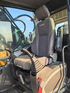 Excavadora Usada Hyundai R220LC-9S 2024 en Buen Estado, Bomba de Engranajes Rexroth, 22 Toneladas, 113 kW - Product Image 4