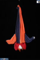 Décoration de clown suspendu à l'envers de 1,20 m avec yeux jaunes clignotants et sons effrayants pour porche extérieur/intérieur et jardin arrière